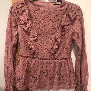 Wonderaly peplum, lace top (shirt/blouse )